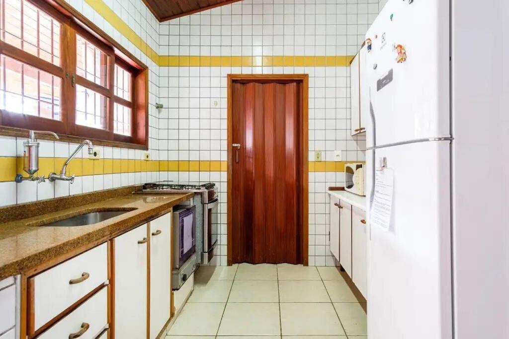 Bh4 - Bh4: Casa Com Piscina Ao Lado Da Praia Grande Ubatuba Exterior foto